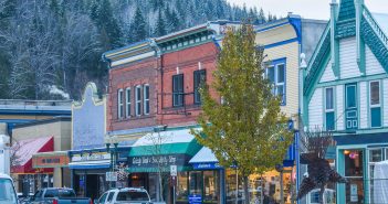 Find out the Best Neighborhoods in Revelstoke