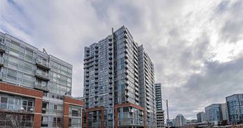 Condo Market Analysis in Liberty Village, Toronto for November 2022