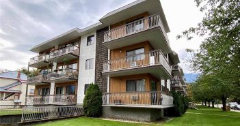 Townhouse in Range in $100K to $300K and Real Estate Market Condition of Revelstoke