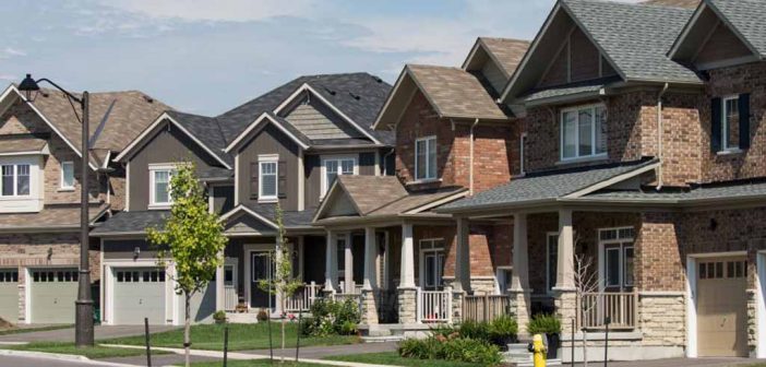 Real Estate Market Trends and Average Listings Price in Oshawa in October